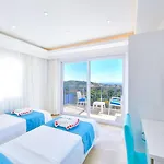 Uzumlu Village 2 Bedroom 1228 ヴィラ カルカン