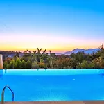 Uzumlu Village 2 Bedroom 1228 ヴィラ カルカン